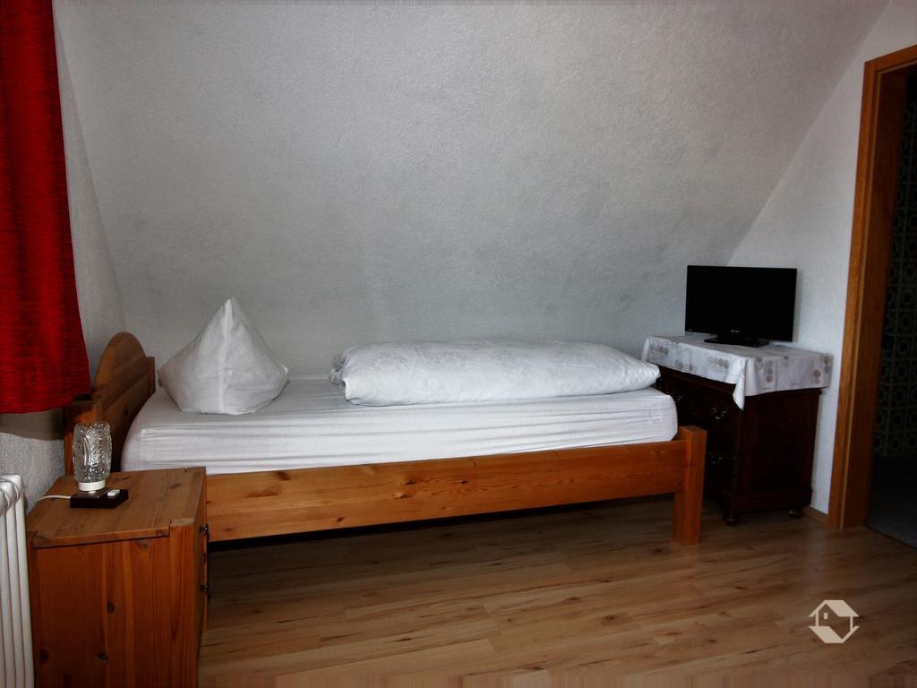 Gaestehaus Klingele Hinterzarten Pokoj fotografie